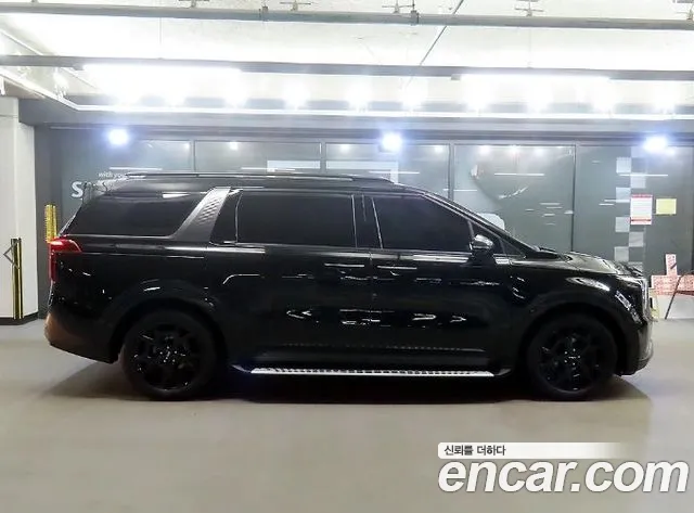 Kia Carnival — Фото автомобиля 3