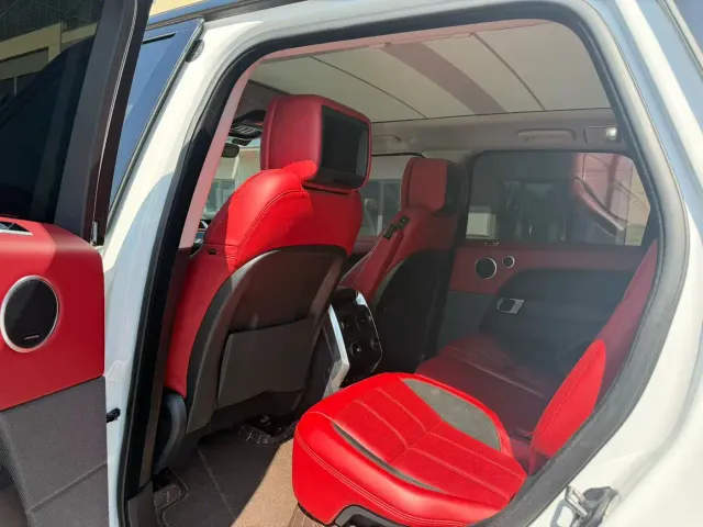 Land Rover Range Rover Sport — Фото автомобиля 4