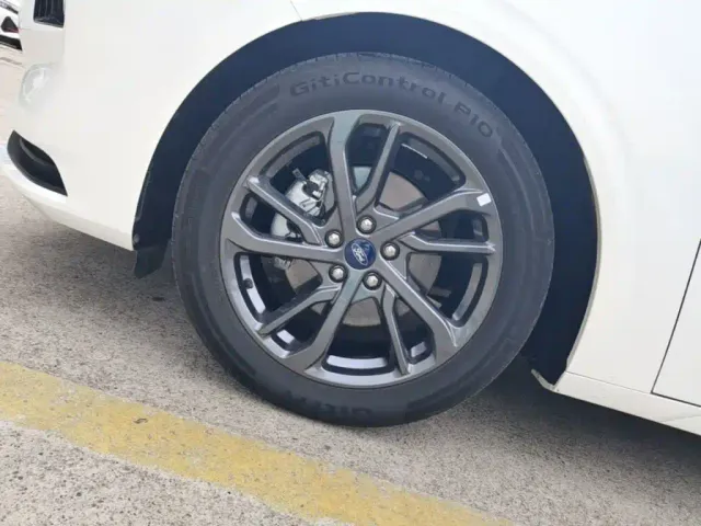 Ford Mondeo — Фото автомобиля 22