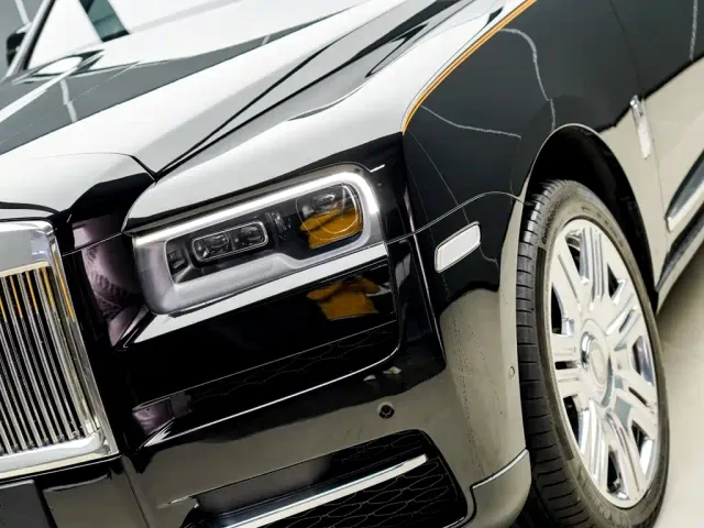 Rolls-Royce Cullinan — Фото автомобиля 3