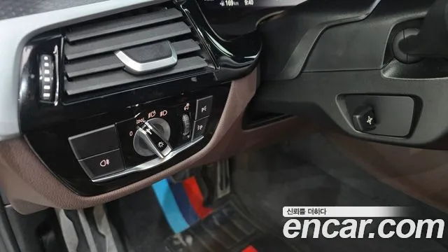 BMW 5-Series 5 серия (G30) 523d M Sport — Фото автомобиля 25