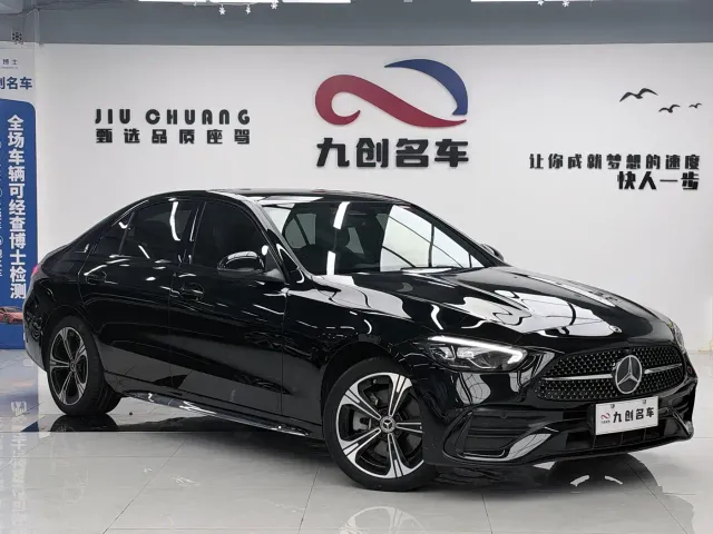 Mercedes-Benz C-Class — Фото автомобиля 3