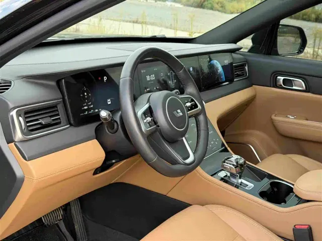 Li Auto ONE — Фото автомобиля 11