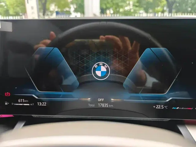 BMW 5 Series — Фото автомобиля 15