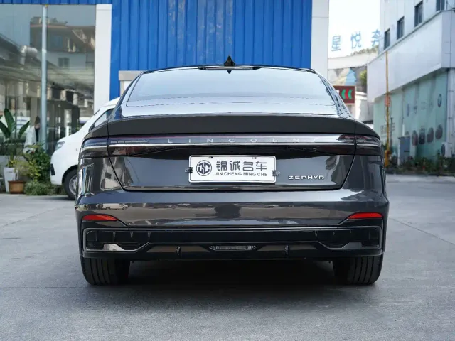 Lincoln Z — Фото автомобиля 9