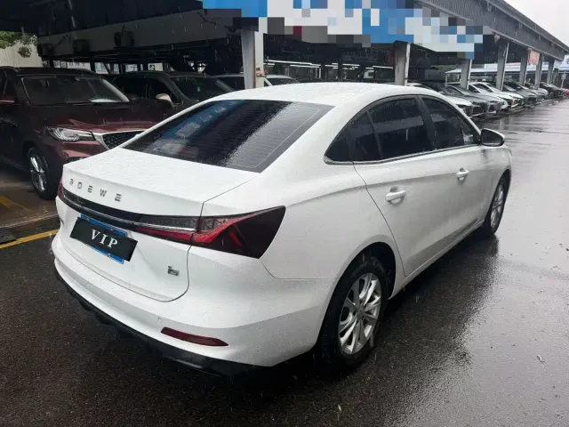 Roewe i5 — Фото автомобиля 7