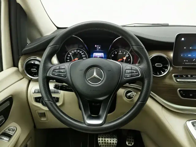 Mercedes-Benz V-Class — Фото автомобиля 11