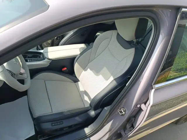 Volkswagen Passat — Фото автомобиля 10