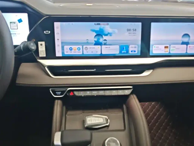 Geely Xingyue L — Фото автомобиля 12