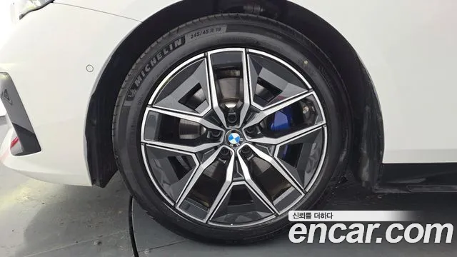 BMW 5-Series — Фото автомобиля 5
