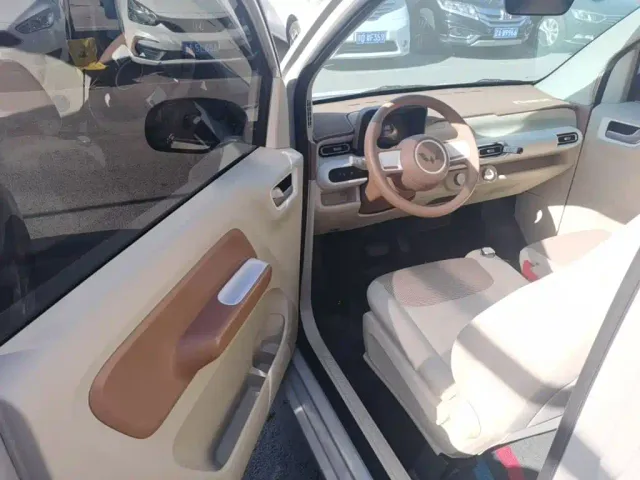 Wuling Hongguang Mini EV — Фото автомобиля 15