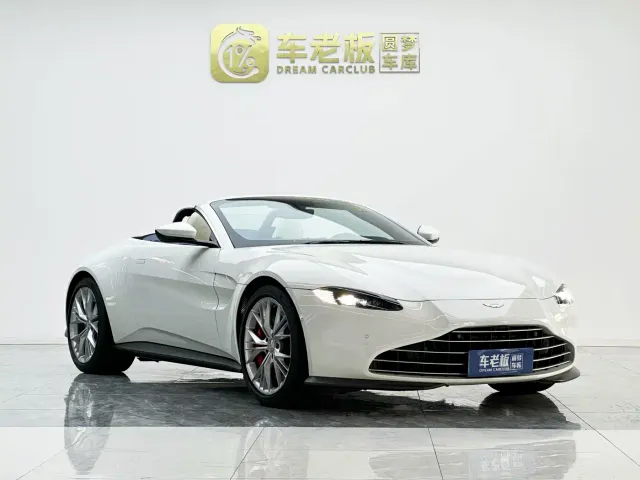 Aston Martin V8 Vantage — Фото автомобиля 9