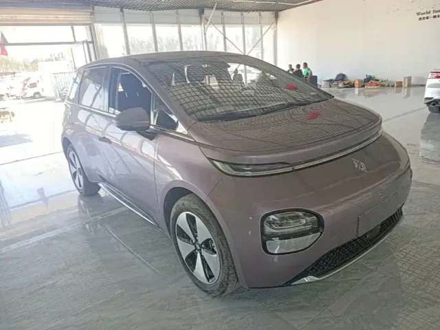 Baojun Cloud — Фото автомобиля 3