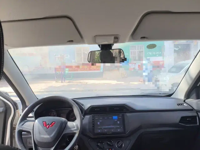Wuling Hongguang — Фото автомобиля 14