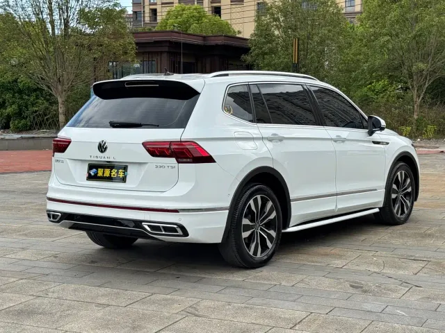Volkswagen Tiguan L — Фото автомобиля 8