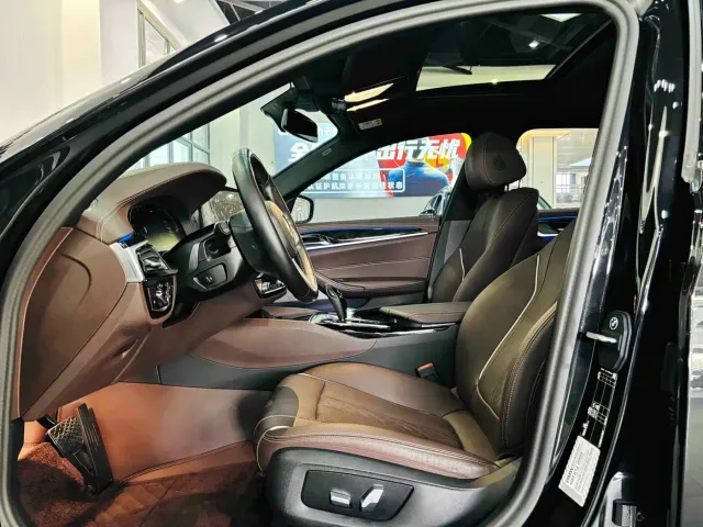 BMW 5 Series — Фото автомобиля 13