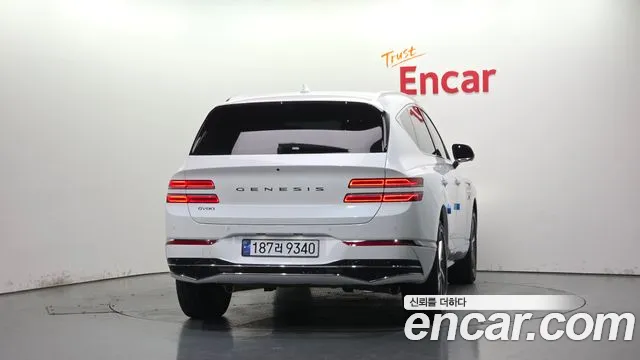 Genesis GV80 2.5T Бензин 2WD — Фото автомобиля 3