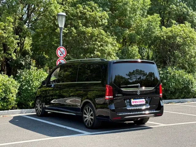 Mercedes-Benz V-Class — Фото автомобиля 4