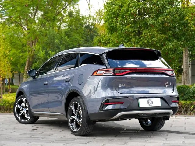BYD Tang — Фото автомобиля 13