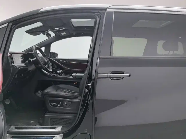 GAC Trumpchi M8 — Фото автомобиля 10