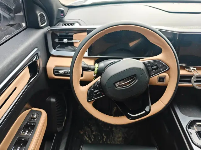 Geely ICON — Фото автомобиля 6