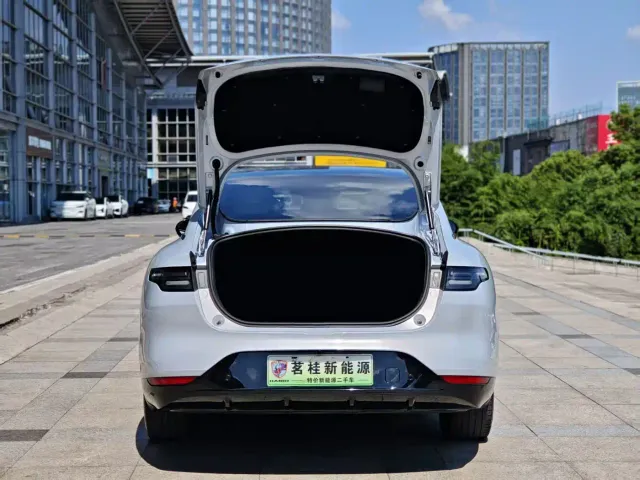 Leapmotor C01 — Фото автомобиля 10