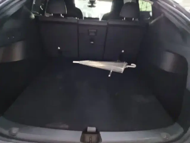 Tesla Model Y — Фото автомобиля 18