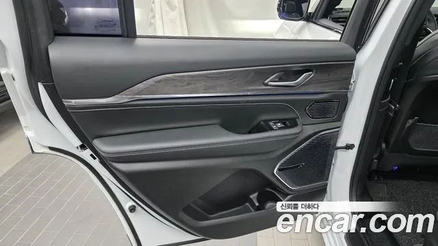 Jeep Cherokee WL — Фото автомобиля 14
