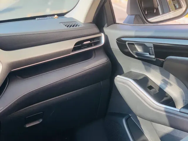 Toyota Highlander — Фото автомобиля 19