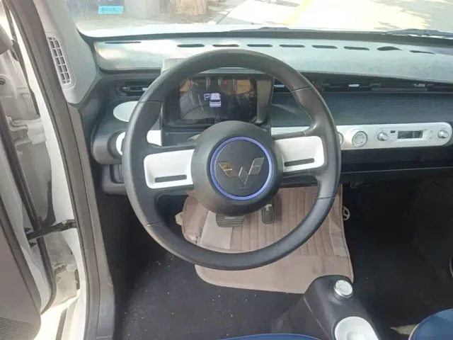 Wuling Hongguang Mini EV — Фото автомобиля 10