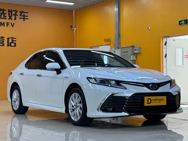 Фотография автомобиля — Toyota Camry