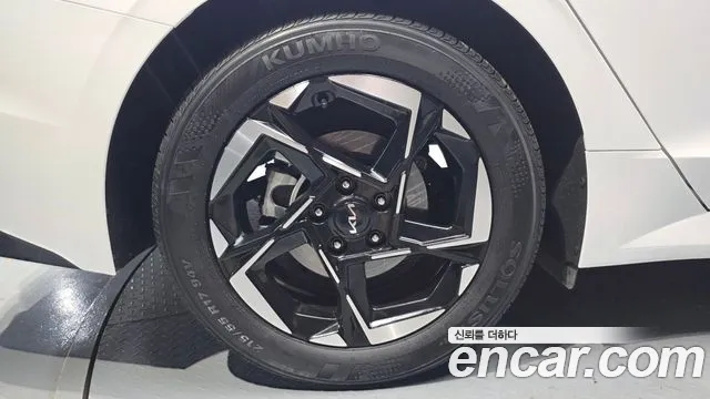 Kia K5 Новый K5 3 поколение 2.0 LPi(Для проката) — Фото автомобиля 5