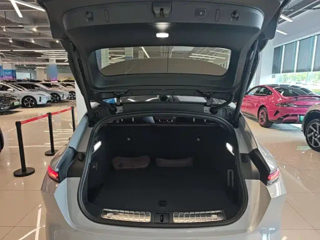 Nio ET5 Touring — Фото автомобиля 18