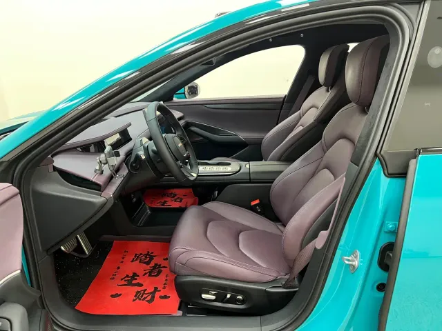 Xiaomi SU7 — Фото автомобиля 14