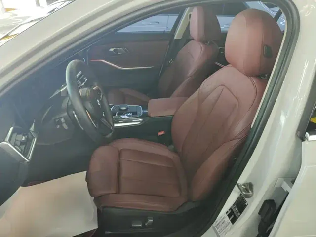 BMW 3 Series — Фото автомобиля 10
