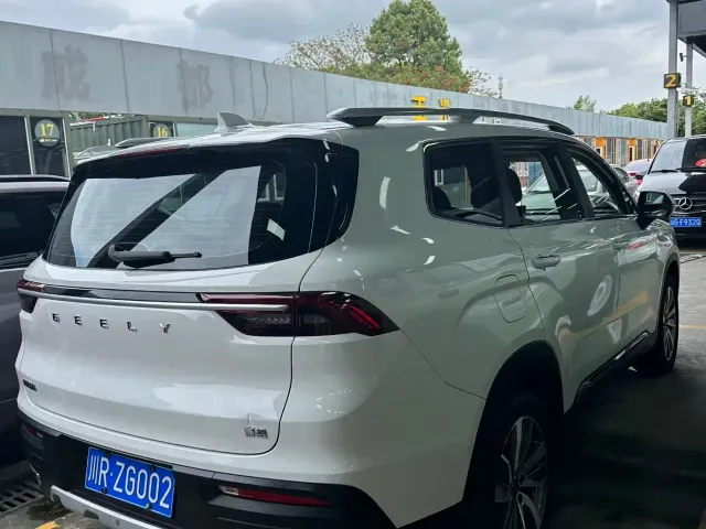 Geely Haoyue — Фото автомобиля 5