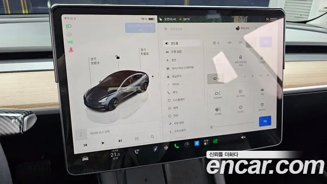 Tesla Model 3 — Фото автомобиля 22