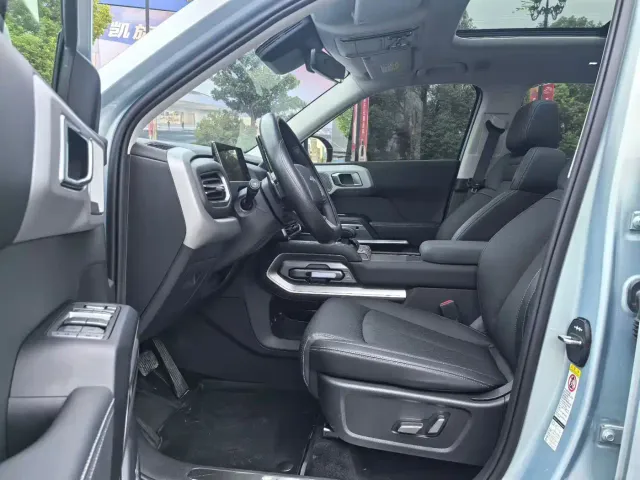 Fang Cheng Bao Titanium 3 2025 501KM AWD Smart Drive Ultra Edition — Фото автомобиля 3