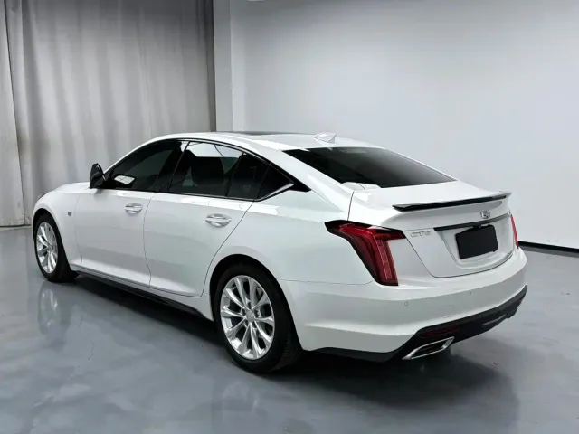 Cadillac CT5 — Фото автомобиля 9