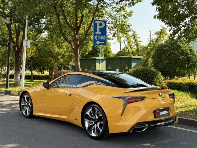 Lexus LC — Фото автомобиля 4