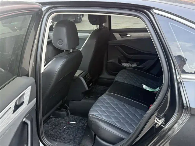 Volkswagen Sagitar — Фото автомобиля 5