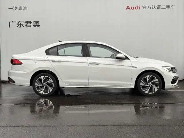 Volkswagen Bora — Фото автомобиля 3