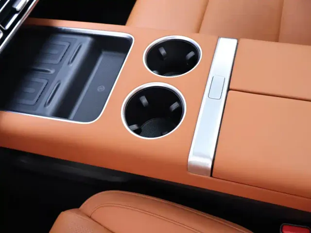 Li Auto L6 — Фото автомобиля 12