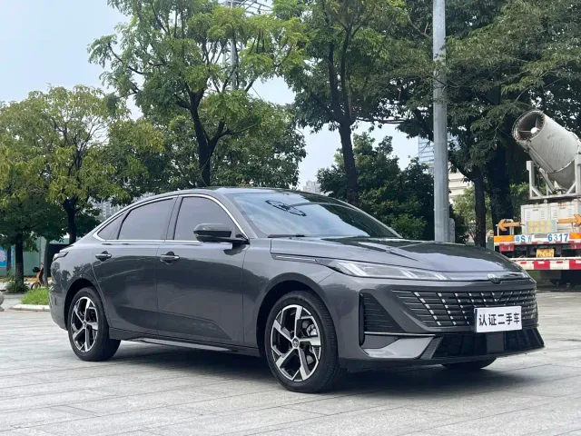 Changan Eado — Фото автомобиля 3