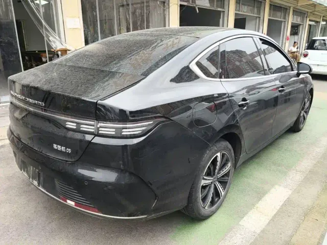 BYD Destroyer 05 2022 DM-i 55KM Luxury — Фото автомобиля 6