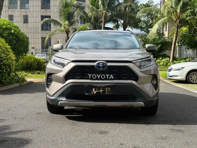 Toyota RAV4 Rongfang Dual Engine E+ — Фото автомобиля 2