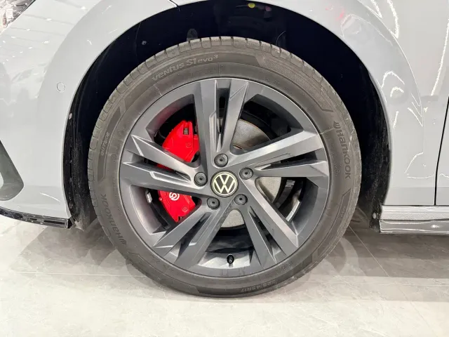Volkswagen Golf — Фото автомобиля 11