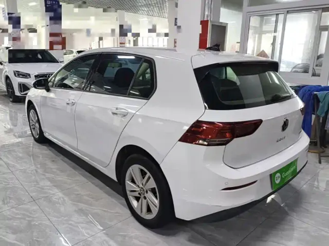 Volkswagen Golf — Фото автомобиля 23