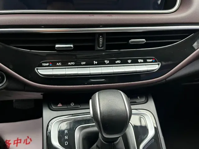 GAC Trumpchi M6 — Фото автомобиля 15