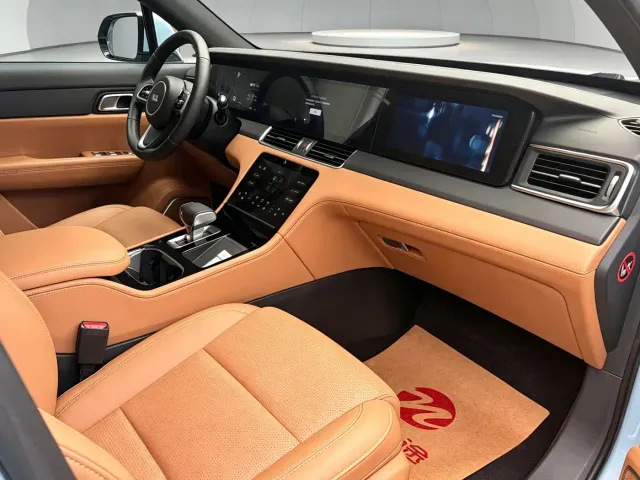 Li Auto ONE — Фото автомобиля 7